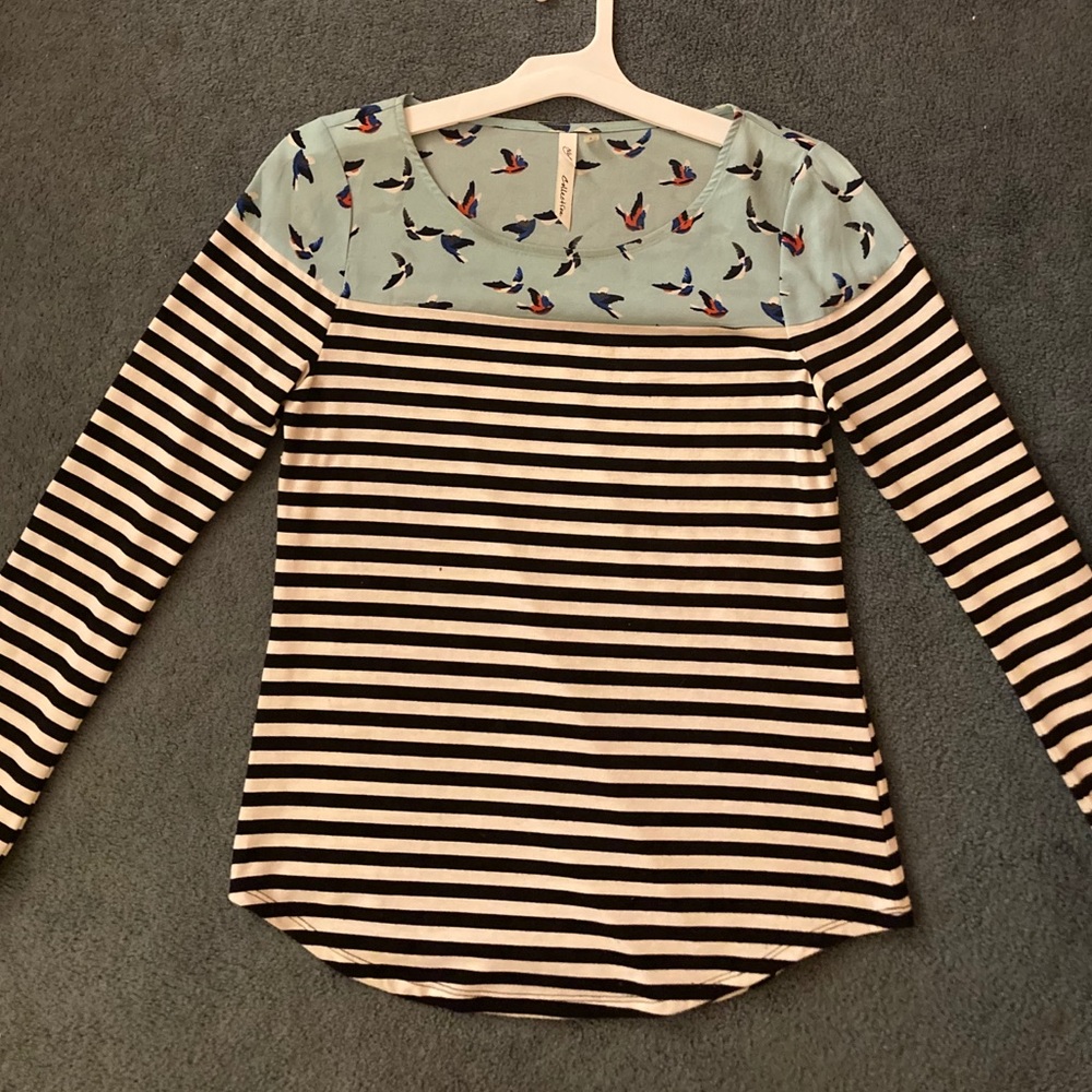Stylish, lightweight striped long sleeve top